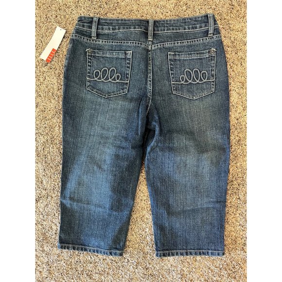 New With Tags Elle Capri Jeans ~ Size 10 ~ Medium Wash - Picture 4 of 6